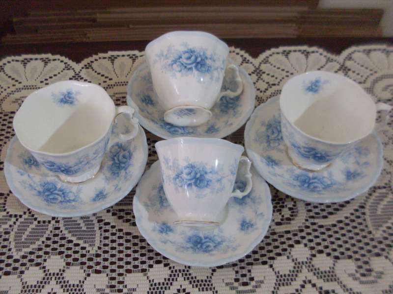 RARE ROYAL ALBERT TIFFANY DESIGN ...3 DUOS AND 1 SMALL CUP DUO...
