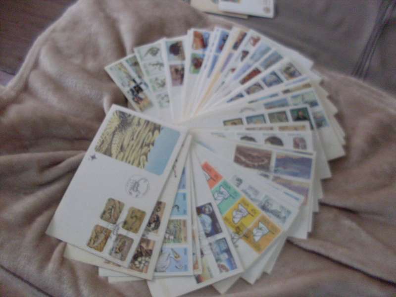 9 KG MIXED WORLD STAMPS ON OFF PAPER/FDC/MAXICARDS/ALBUMS ETC ETC ETC