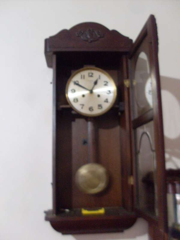 VINTAGE FISHER"S ( GERMAN) LARGE WALL CLOCK....WORKING...