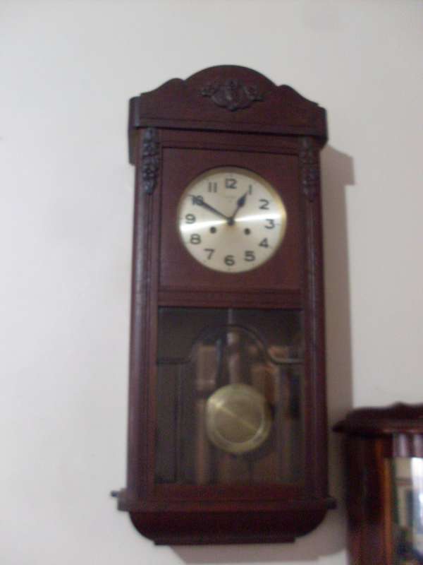 VINTAGE FISHER"S ( GERMAN) LARGE WALL CLOCK....WORKING...