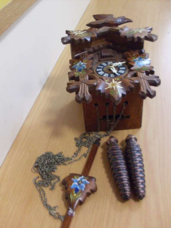 VINTAGE GERMAN REGULA CUCKOO CLOCK....WORKING