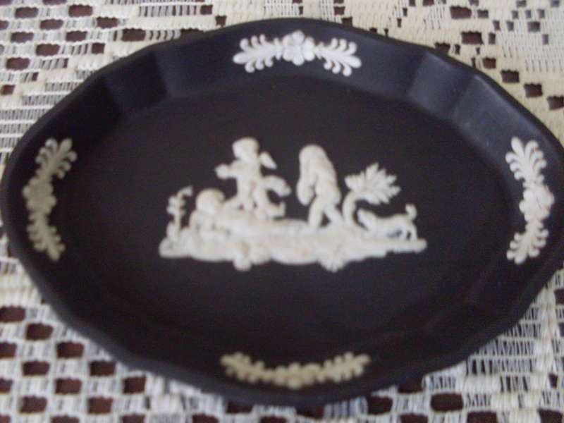 BLACK /WHITE WEDGWOOD BASALT JASPERWARE OVAL PIN DISH