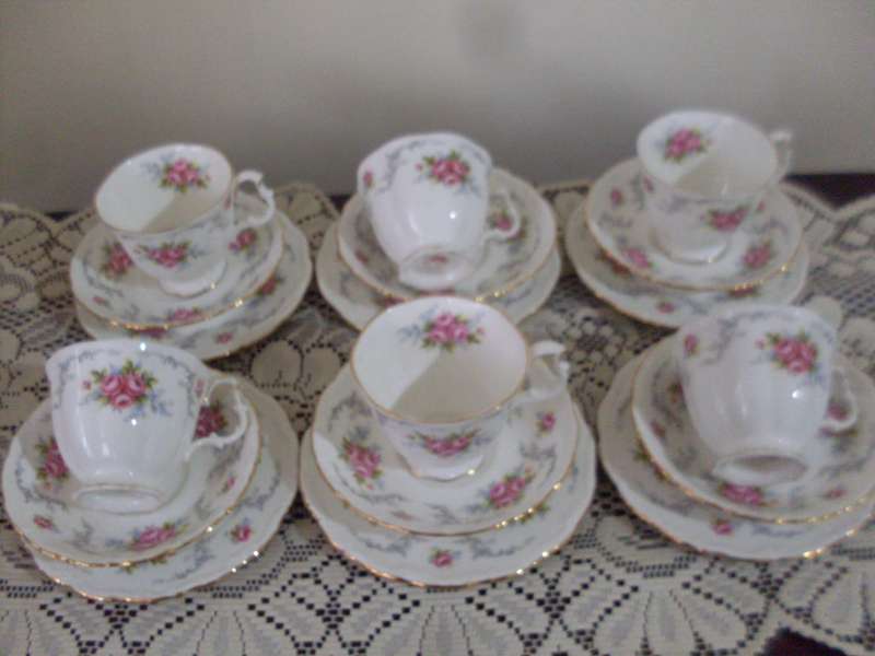 ROYAL ALBERT 6 X TRIOS ....TRANQUILLITY PATTERN....TOTAL 18  PIECES