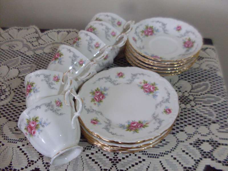 ROYAL ALBERT 6 X TRIOS ....TRANQUILLITY PATTERN....TOTAL 18  PIECES
