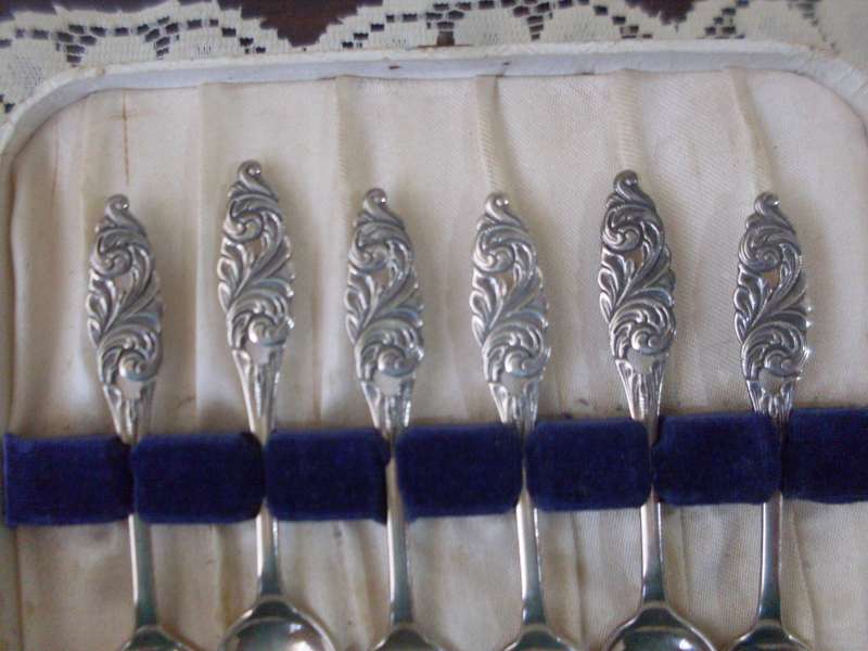 BOXED 6 TEASPOONS....MARTHINSEN NORWAY