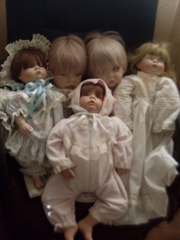5 LOVELY LARGE PORCELAIN DOLLS ....ALL FOR 1 BID