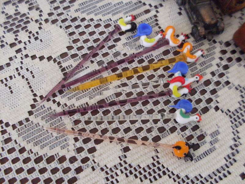 VENETIAN GLASS TOOTH PICKS  OTHER PRETTY ITEMS...SEE PICS FOR DETAIL