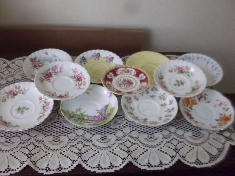 11 VARIOUS ROYAL ALBERT REPLACEMENT SAUCERS