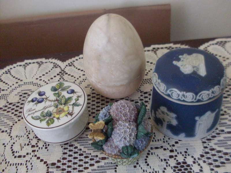 4 DIFFERENT CONTAINERS...MARBLE...TUNGSTALL...VILLEROY & BOCH ETC ETC