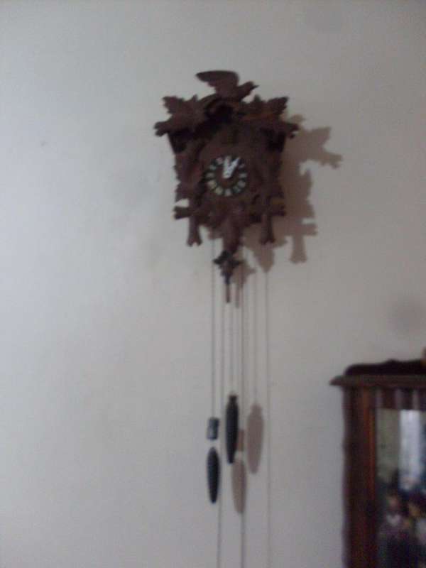 VINTAGE W.GERMAN CUCKOO CLOCK ( GM ANGEM)...WORKING