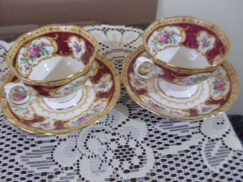 ROYAL ALBERT LADY HAMILTON 2 X TEACUP DUOS
