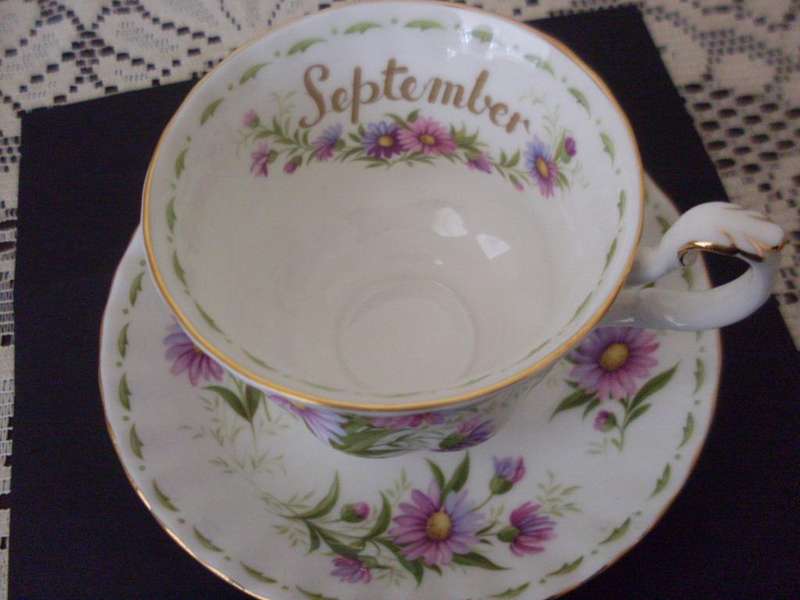 ROYAL ALBERT MONTH OF THE YEAR SERIES....SEPTEMBER TEA CUP DUO