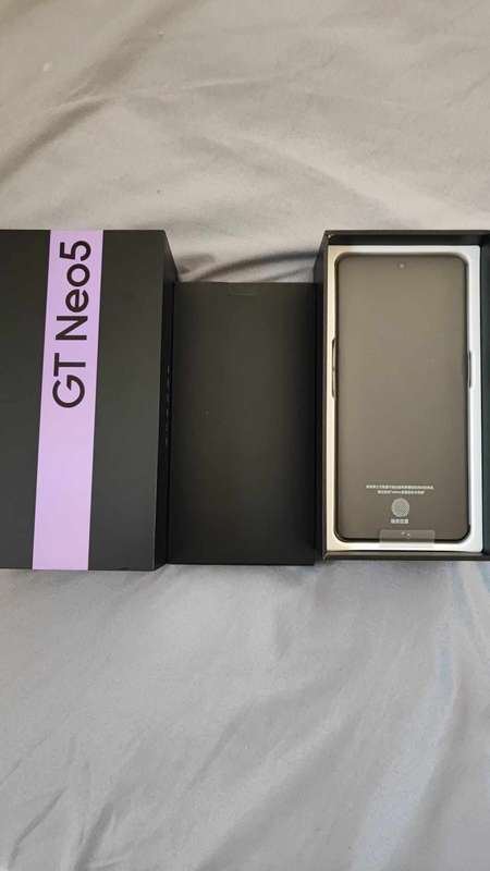 Realme GT Neo 5 150w 16+1tb like new cn version