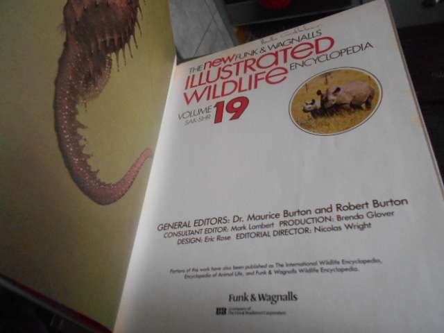 FULL SET OF  1 - 24  ILLUSTRATED WILDLIFE ENCYCLOPEDIA -The new illus Funk & Wagnalls