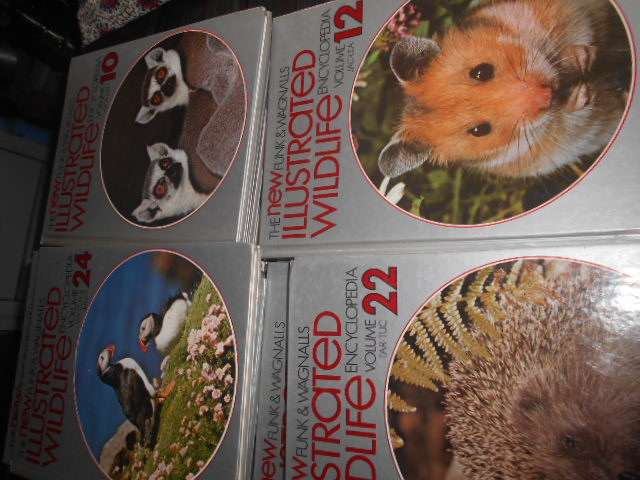 FULL SET OF  1 - 24  ILLUSTRATED WILDLIFE ENCYCLOPEDIA -The new illus Funk & Wagnalls