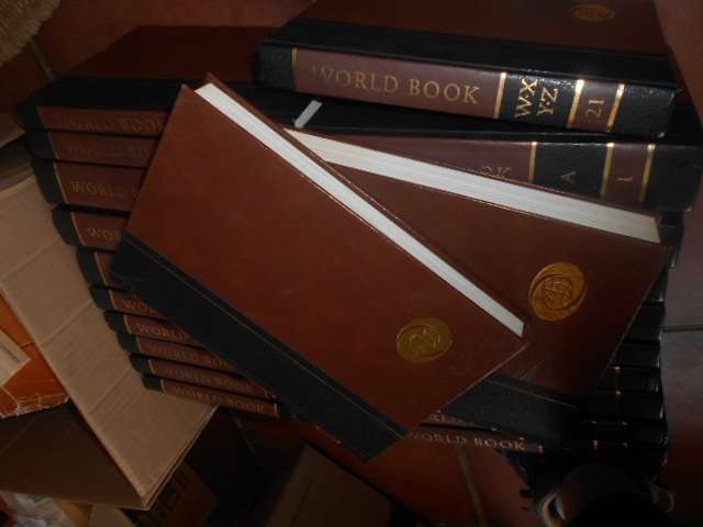 1982 The World Book Encyclopedia (22  full Volume Set) - World Book-Childcraft International