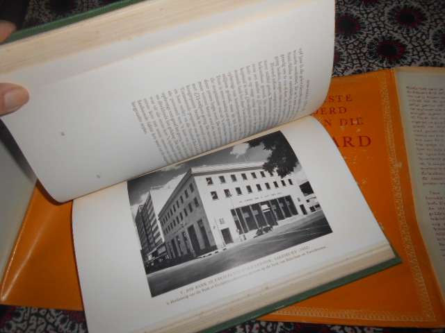 J.A. HENRY - Die Eerste 100 jaar van STANDARD BANK 1963 Oxford Kaap