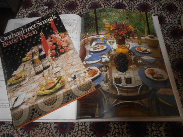 2 Onthaal boeke -  Onthaal met Smaak Bettie Theron  & Gasvry tuis Rina Pont