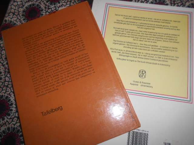2 Onthaal boeke -  Onthaal met Smaak Bettie Theron  & Gasvry tuis Rina Pont