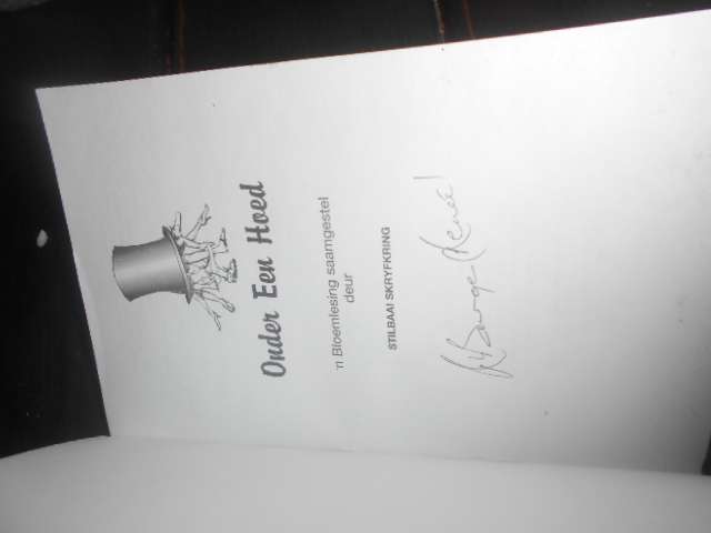 Onder een hoed - Stilbaai skryfkring - Renee Burger samesteller stories  autographed