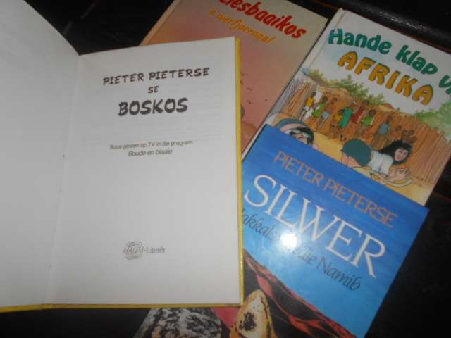 4 boeke van P PIETERSE - BOSKOS resepteboek, HANDE KLAP VIR AFRIKA,  TIETIESBAAI, SILWER