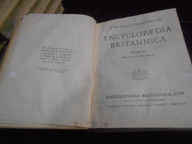 17/68 Full Set Of 24 Books (23 Books Plus Index) Of Encyclopaedia Britannica