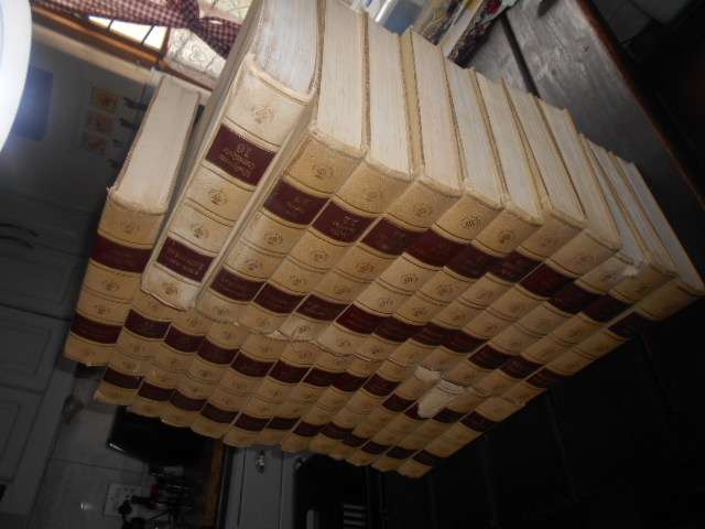 17/68 Full Set Of 24 Books (23 Books Plus Index) Of Encyclopaedia Britannica