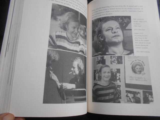 Pieter Dirk Uys - THE ECHO OF A NOISE - Memoir of then and now - Tafelberg illus softback 2018