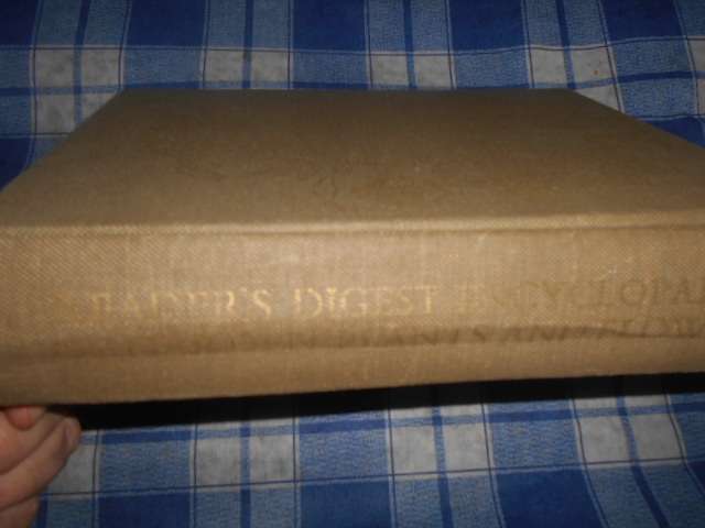 Readers Digest encyclopaedia of garden plants and flowers illus 1978