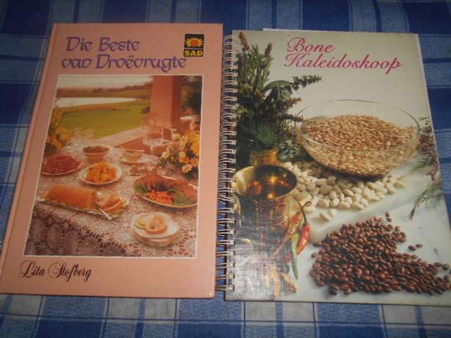 2 boeke - Beste van droevrugte Stofberg & Bone Kaleideskoop geillus resepteboeke