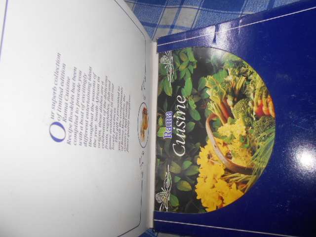 A GIFT FOR YOU - 4 RAMA RECIPE BOOKS IN FOLDER  - CUISINE ENTERTAINING FOR ALL SEASONS