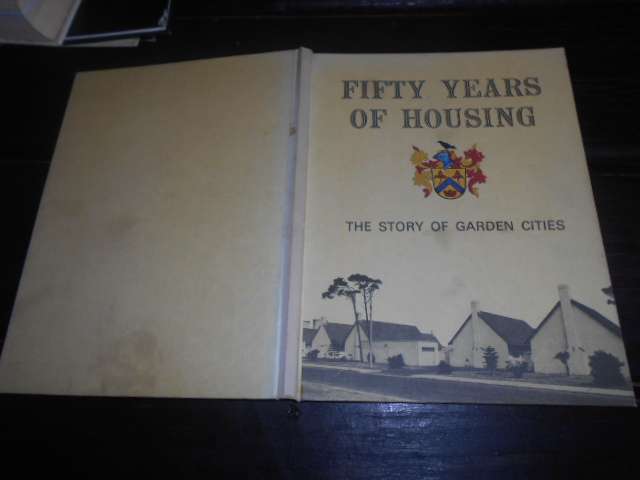 FIFTY YEARS OF HOUSING -  STORY OF GARDEN CITIES 1972  Pinelands illus