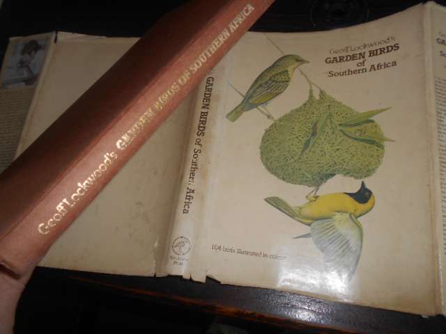 Geoff Lockwood's GARDEN BIRDS OF SOUTHERN AFRICA 104 Birds  illus in colour