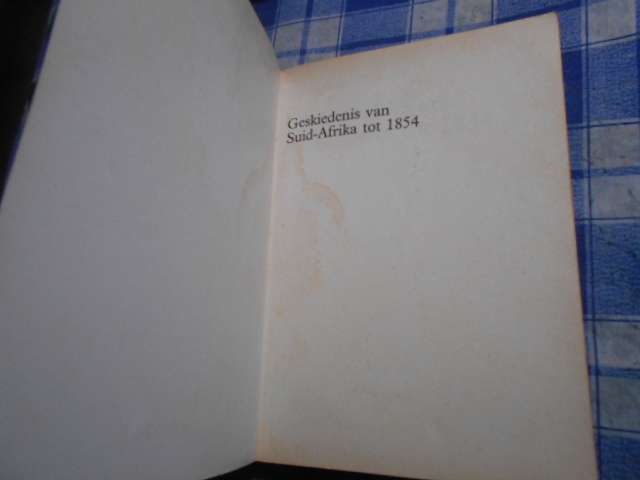 HJ VAN ASWEGEN - GESKIEDENIS VAN SUID-AFRIKA TOT 1854  ACADEMICA SAGTEBAND