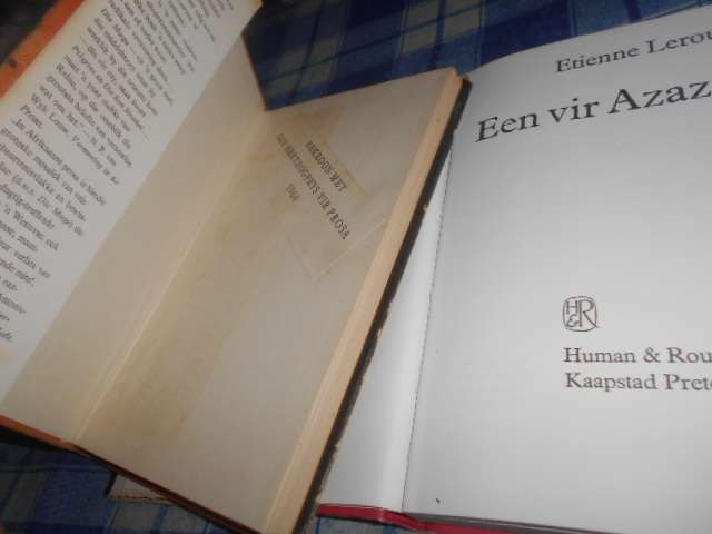 2 Etienne LeRoux boeke -  7 dae by die Silbersteins & Een vir Azanel