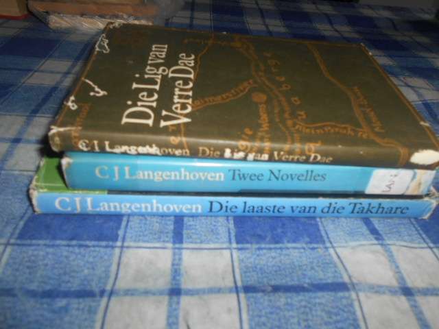 3 Langenhoven 1873 -1973 - Lig van verre dae, Twee Novelles Mof ens en Takhare