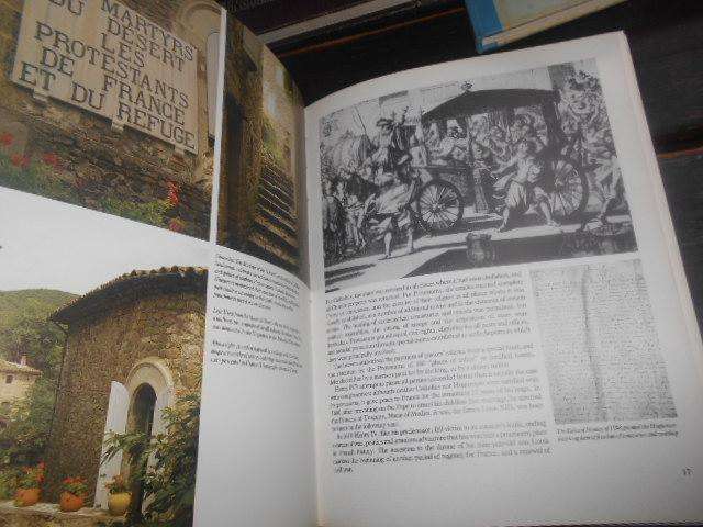 The Huguenot Heritage -Story Huguenots at Cape by L Bryer & F Theron illus  illus hardb