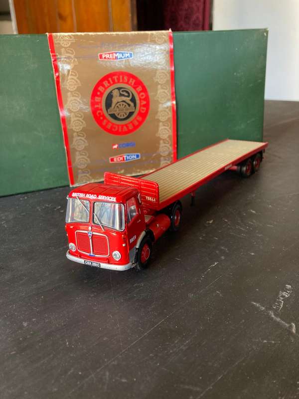 AEC MANDATOR TRUCK AND TRAILER BY CORGI 1:50 SCALE