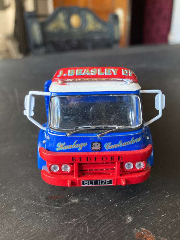 BEDFORD TK BY CORGI 1:50 SCALE
