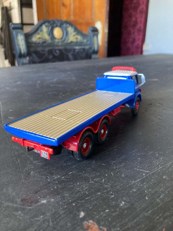 BEDFORD TK BY CORGI 1:50 SCALE