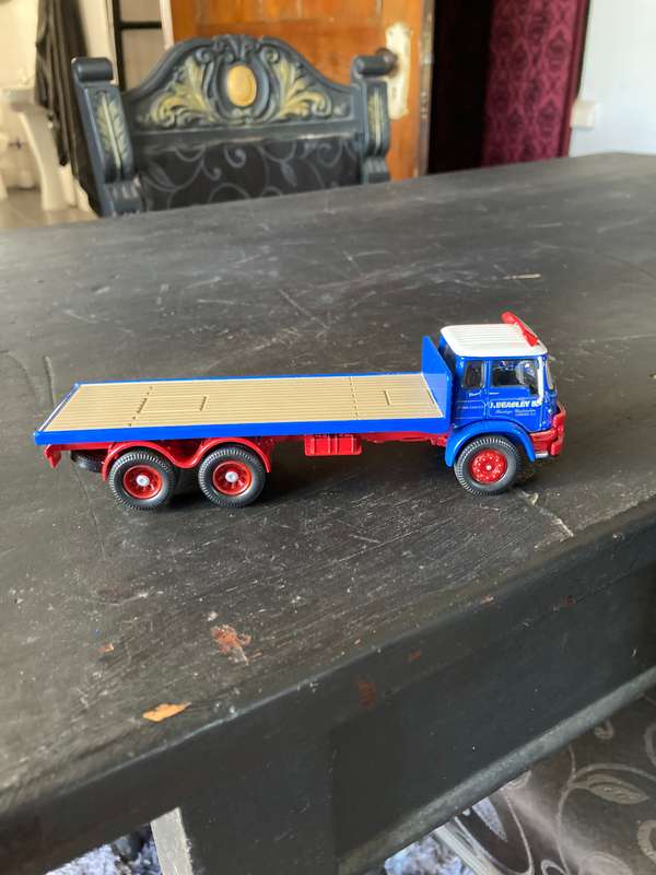 BEDFORD TK BY CORGI 1:50 SCALE