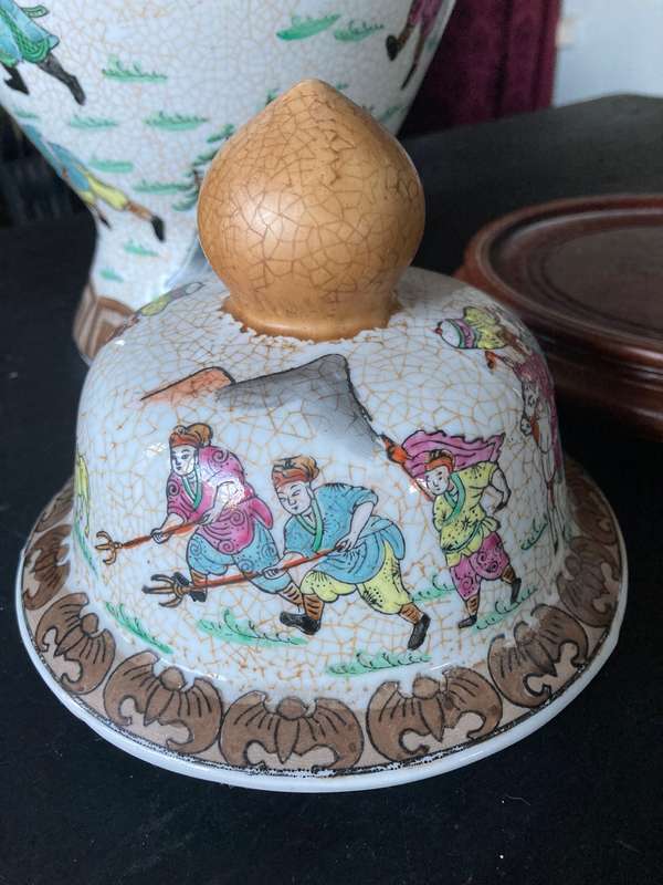 VERY LARGE ORIENTAL  CRACKLE GLAZE GINGER JAR WITH STAND