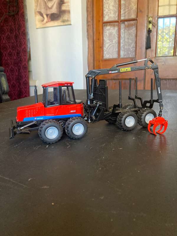 VALMET LOGGER BY JOAL 1:35 SCALE