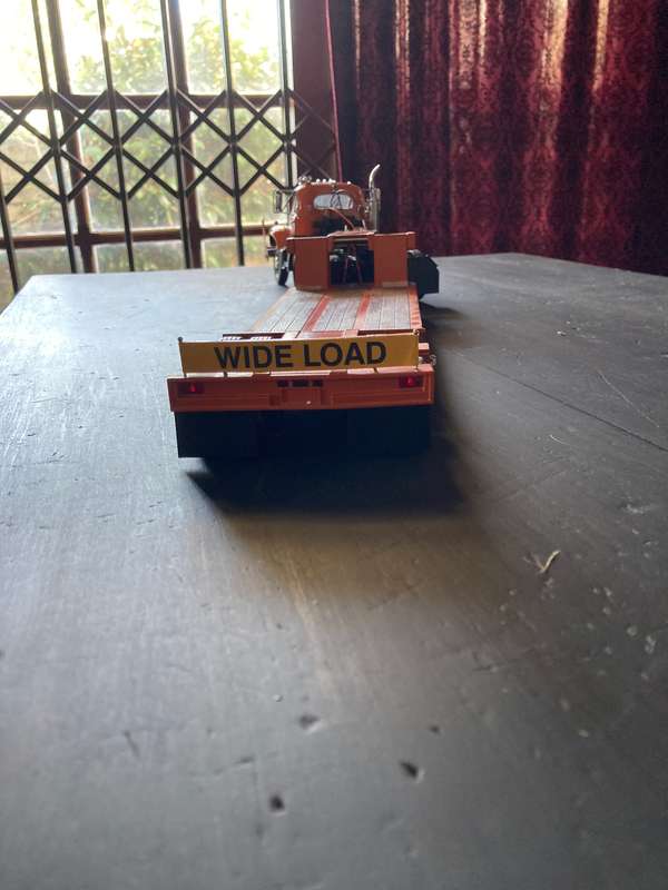 MACK B SERIES TRUCK WITH LOWBED TRAILER 1:25 SCALE BY FIRST GEAR