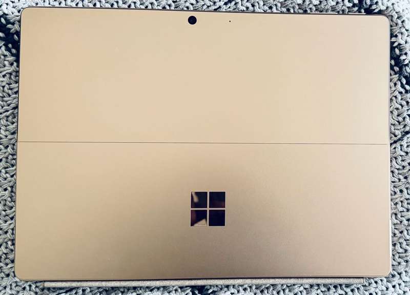 Microsoft Surface Pro 11 Snapdragon Elite 12 core