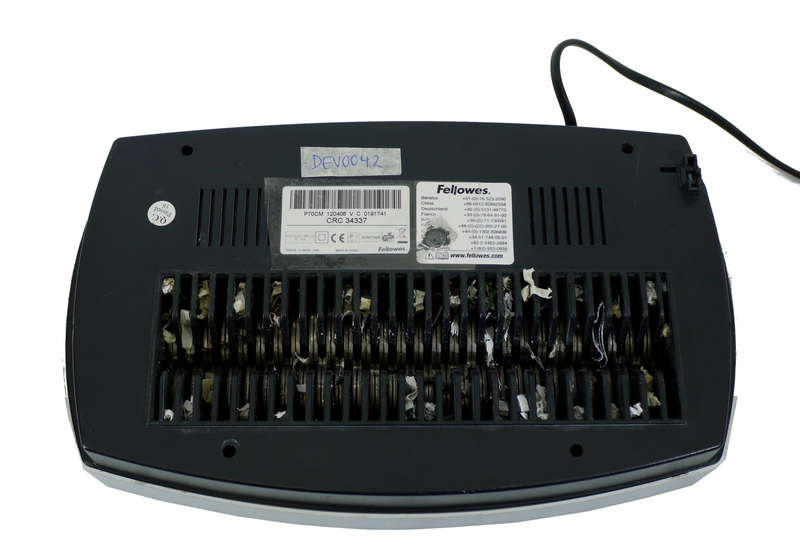 Fellowes P70CM paper shredder Cross shredding 73 dB 23 cm(SOLD AS IS WITHOUT THE BUCKET)