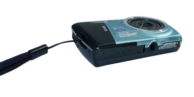 Kodak Easyshare M530 12 MP Digital Camera with 3x Wide Angle Optical Zoom and 2.7