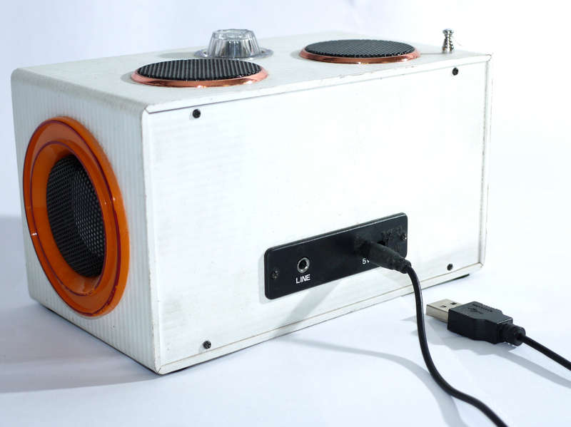 HY-A13 Radio, external speaker, Card reader, USB Reader, 5V usb power(BATTERY NOT WORKING)