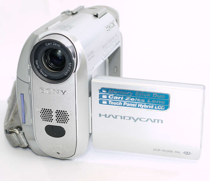 Vintage Camcorder - SONY DCR-HC30E