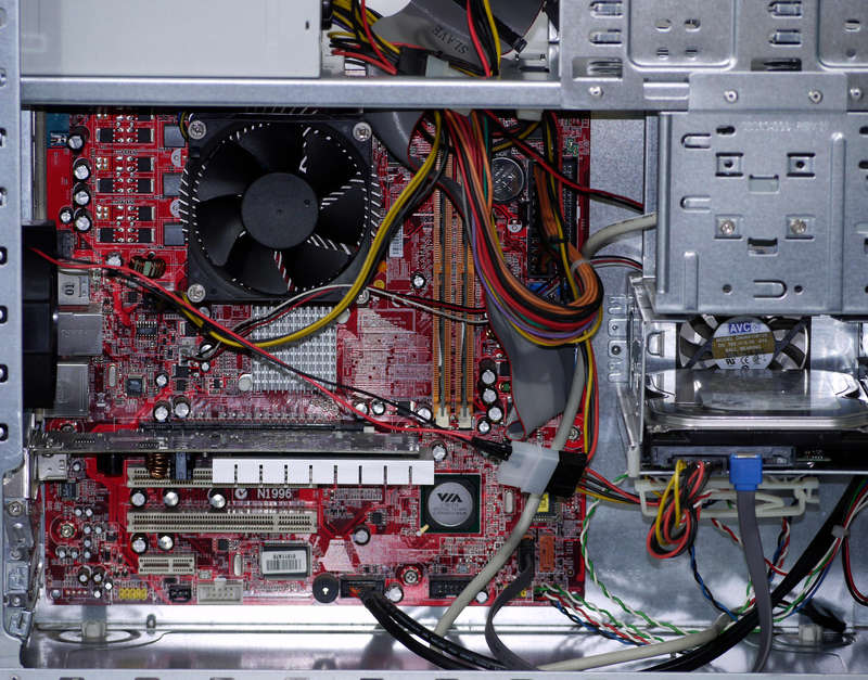 Vintage pc -  ASUS Nvidia GeForce 7300SE 64MB VGA